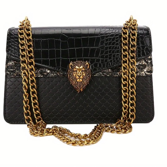 Handbags - ✌️4/$20✌️ Vegan clutch / handle options